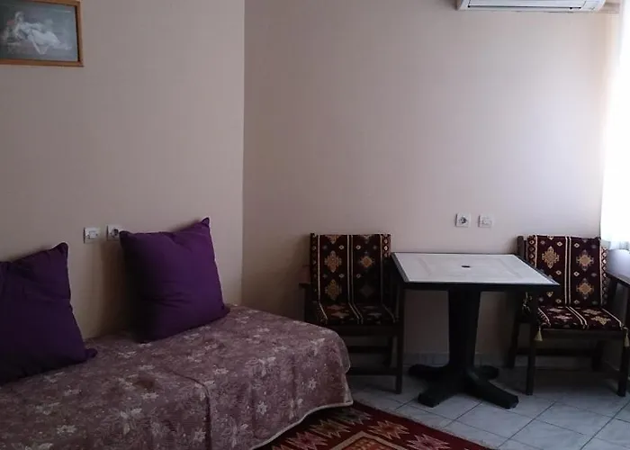 Ξενοδοχείο Lotus 2*